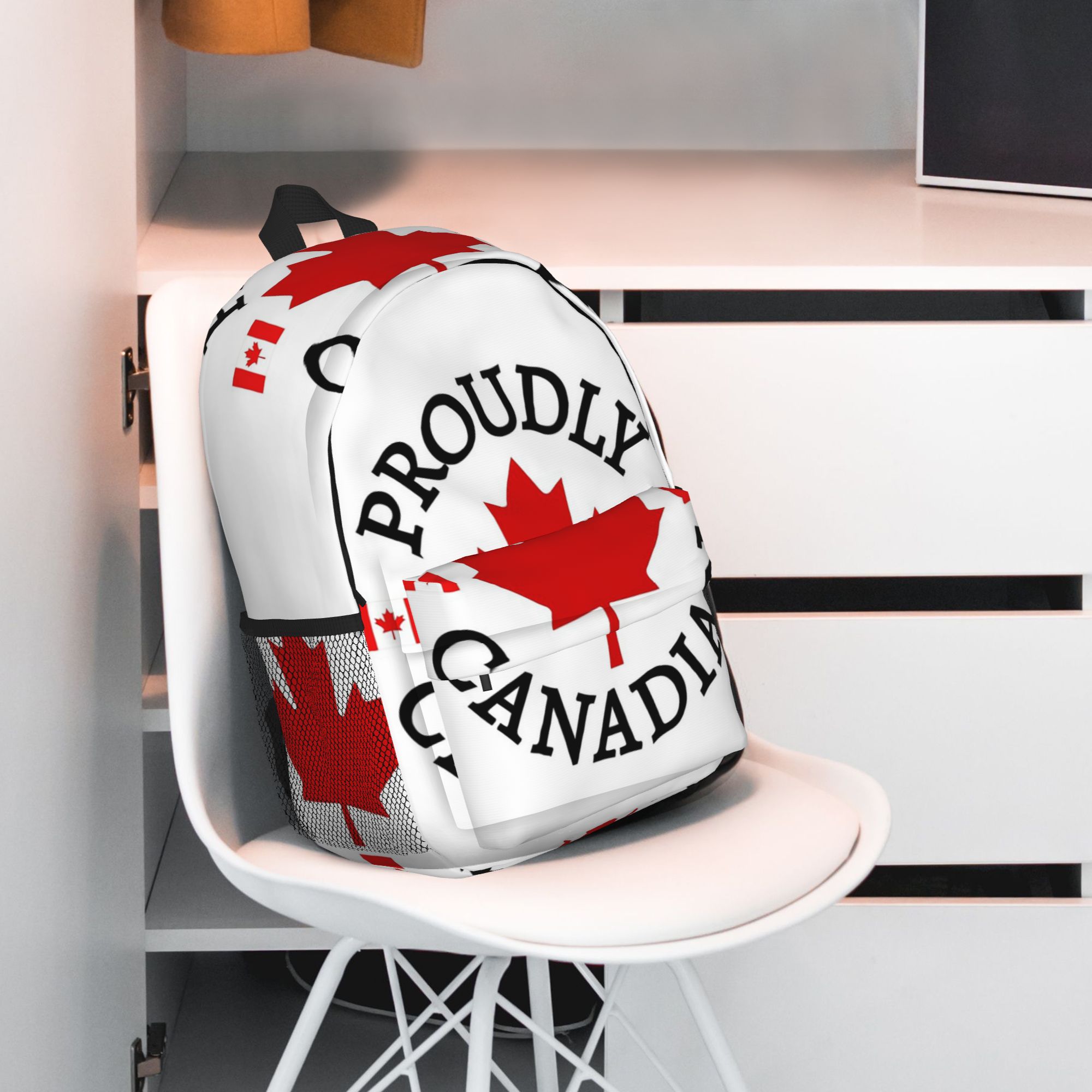 メープルリーフと国旗をあしらった誇り高きカナダ人向けバックパ - Women Bags In Canada のレビューと価格
