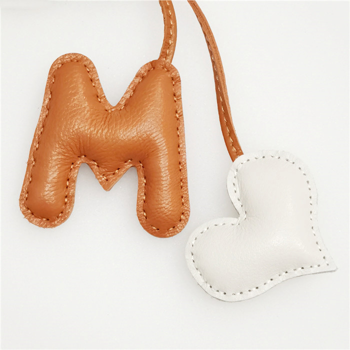 英語の文字 L M N O P 愛を込めて ハート型 レザー - Women'S Bags At M&S のレビューと価格