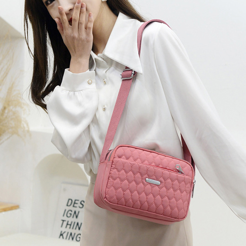 多機能ナイロンショルダーバッグ女性のための小さな正方形バッグ - Women Bags Guess のレビューと価格