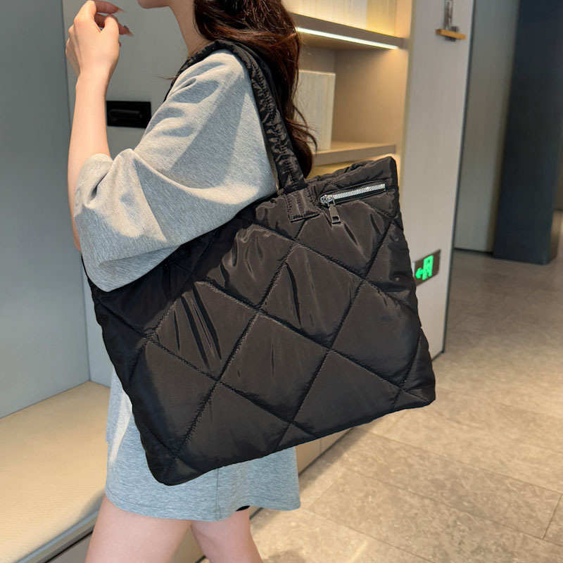 女性用新型フィットネスバッグ、通勤に多用途、大容量ショルダー - Women'S Bags Longchamp のレビューと価格