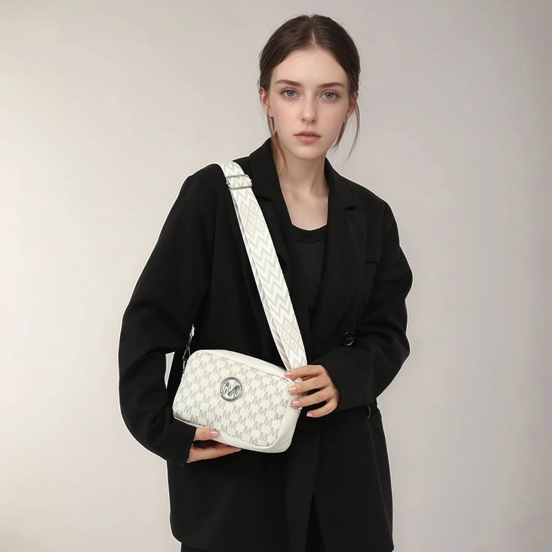 レトロMパターンデザインの女性用クロスボディバッグ、スタイリ - Women'S Bags At M&S のレビューと価格