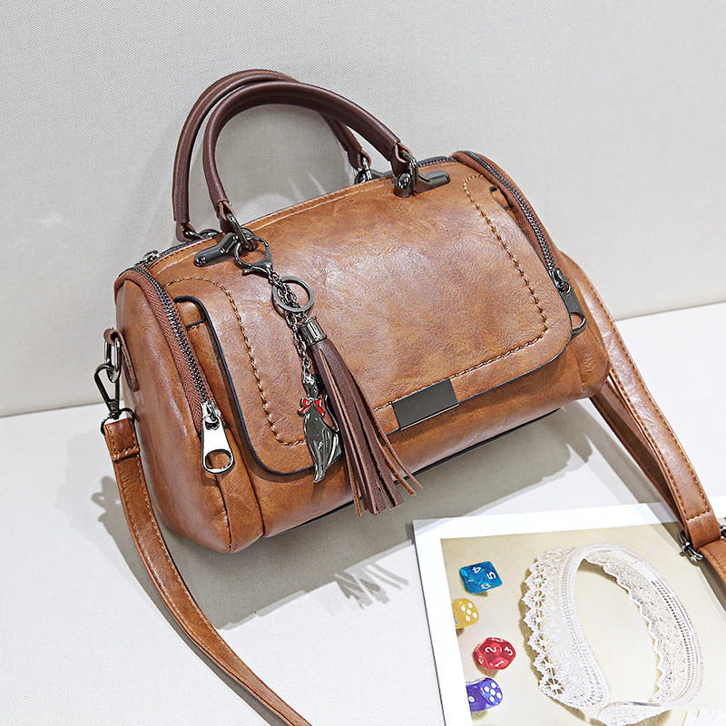 Yogodlns-タッセル装飾ハンドバッグ,大容量のショルダ - Women Bags Guess のレビューと価格
